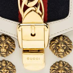 Refurbished Gucci Leather Animal Studs Sylvie Mini Satchel - Reebelo Österreich