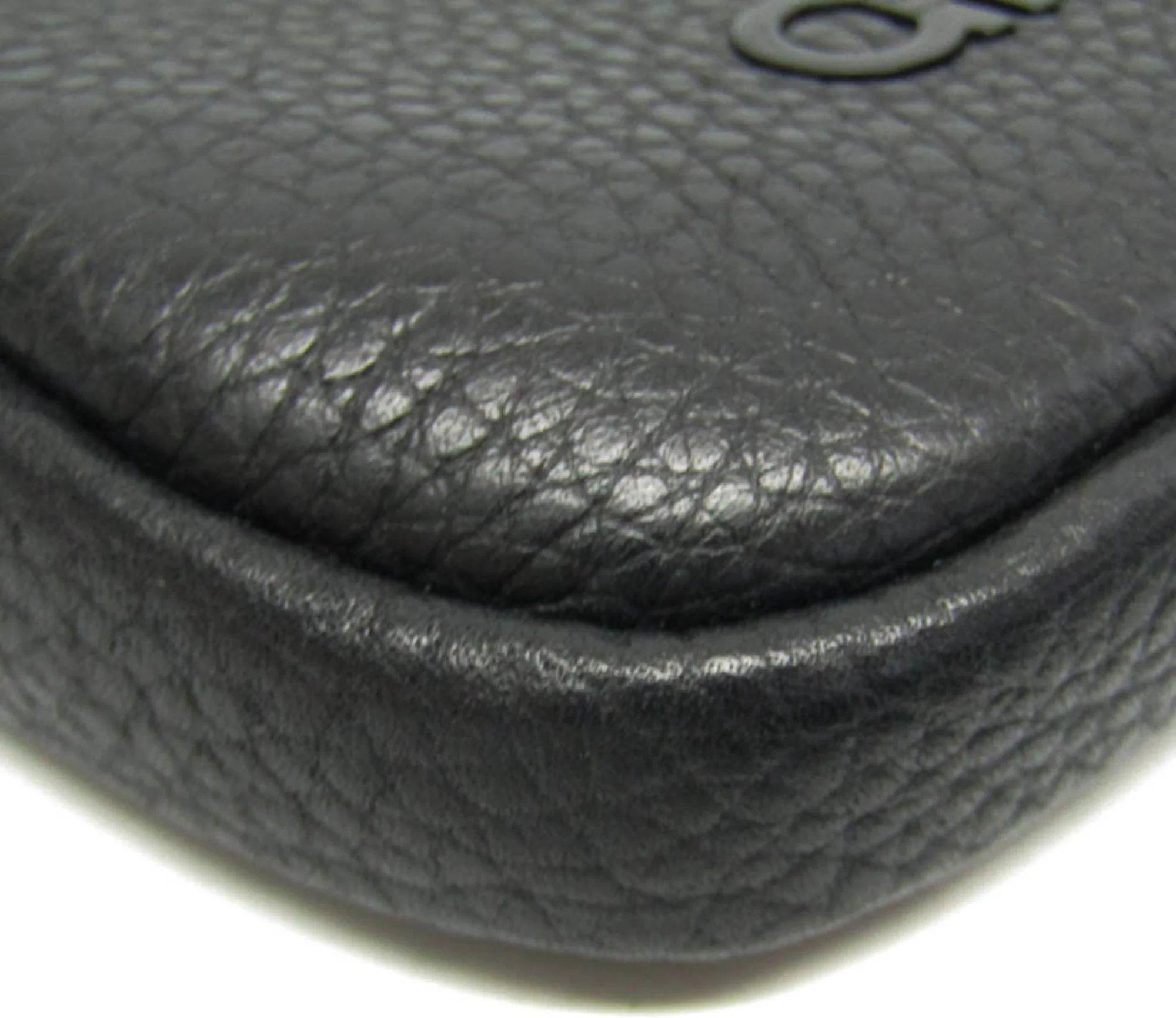 Refurbished Salvatore Ferragamo Leather Pouch - Reebelo Österreich